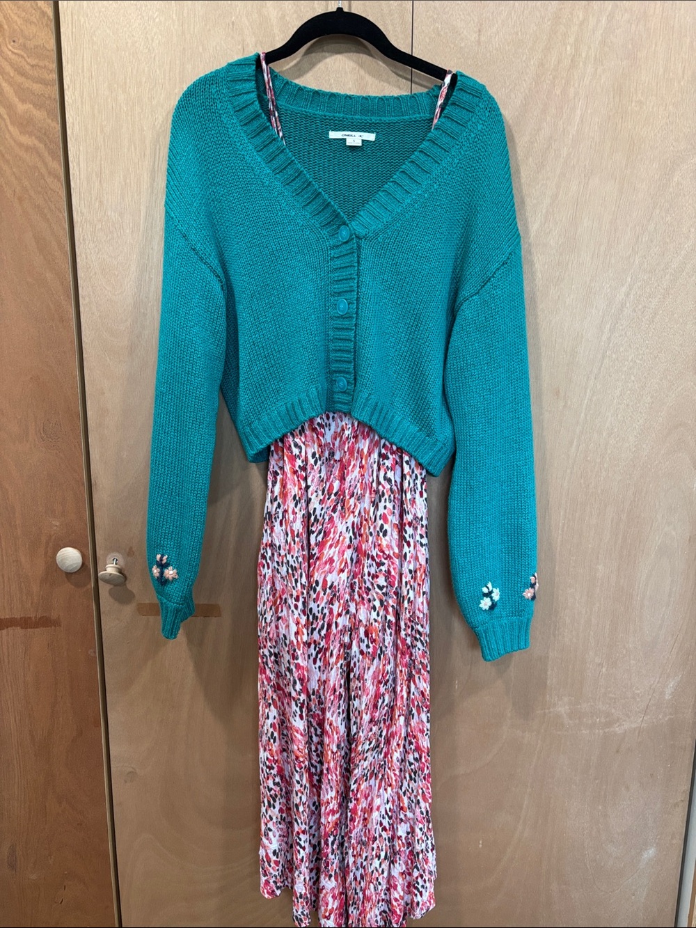 O’Neill Small Teal Knit Sleeve Cropped Sweater with Floral Embroidery